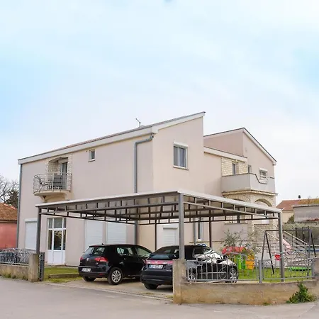 Antonela * Biograd Na Moru