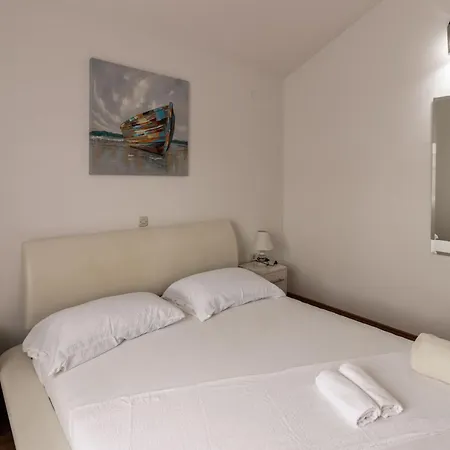 Antonela * Biograd Na Moru
