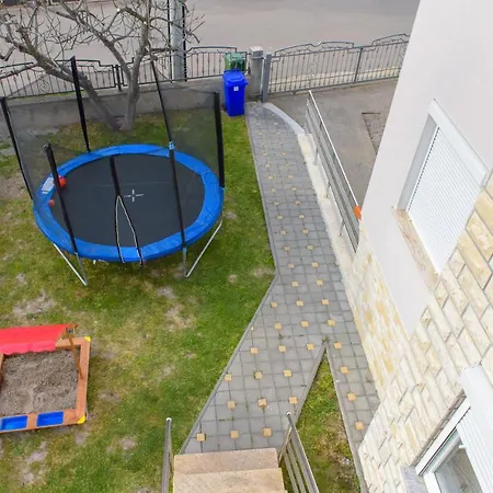 Antonela * 比奥格勒·纳·莫鲁