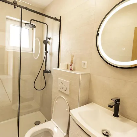 Antonela 比奥格勒·纳·莫鲁