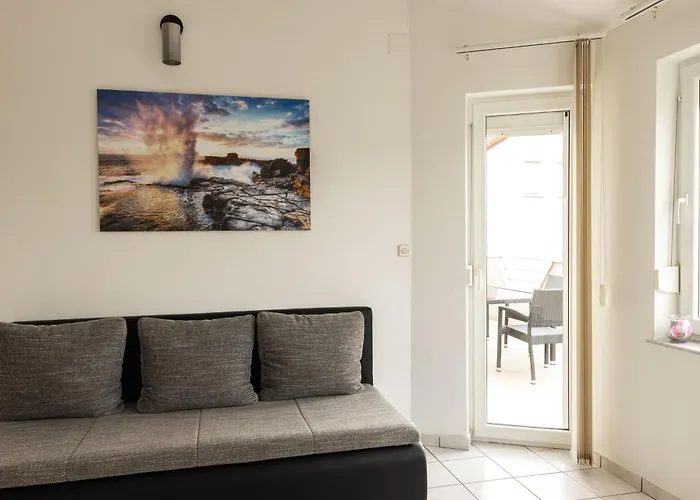 Antonela דירה ביוגראד נה מורו