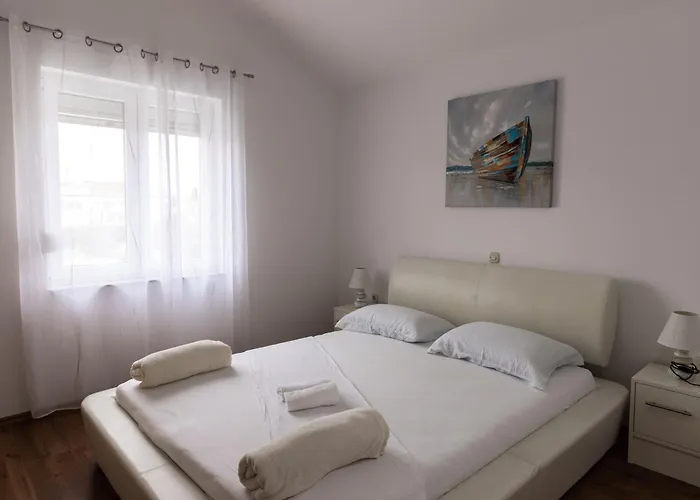 Antonela * Biograd Na Moru