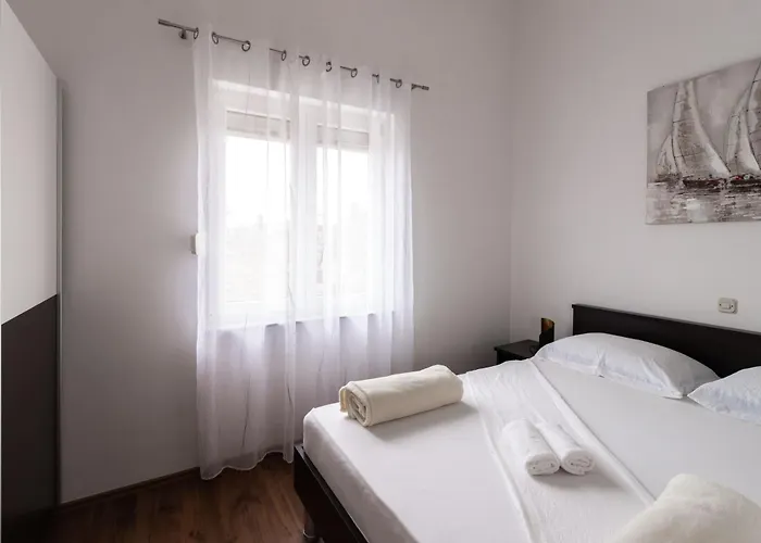 Antonela ביוגראד נה מורו